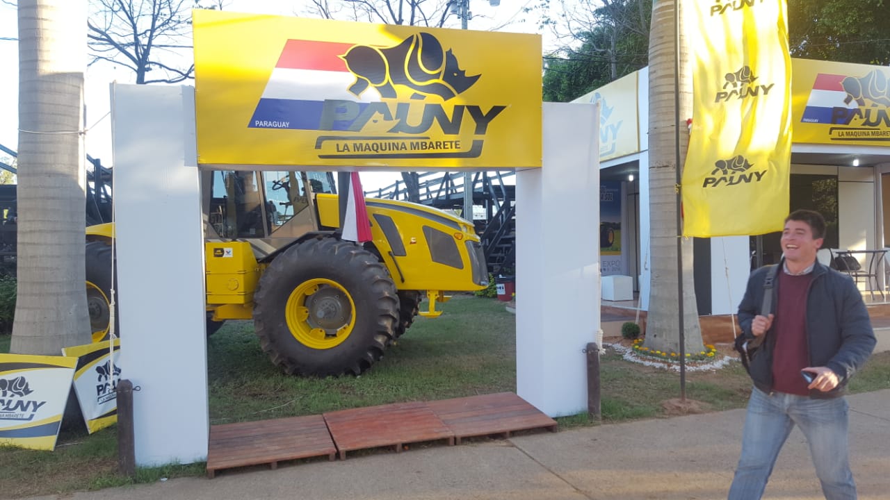 PAUNY PARAGUAY pisa fuerte en la Expo Mariano Roque Alonso 